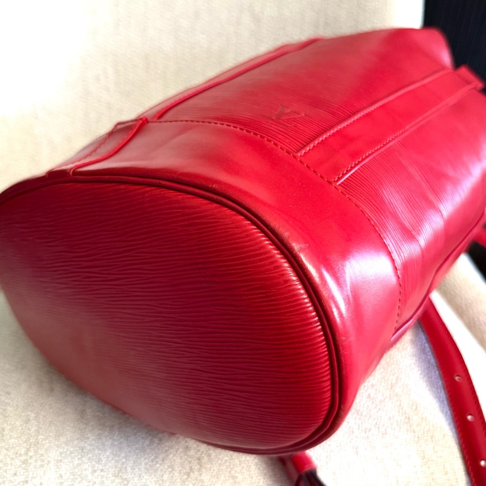 Authentic Louis Vuitton Randonnée backpack shoulder bag red Epi leather M52357 - Picture 13 of 16